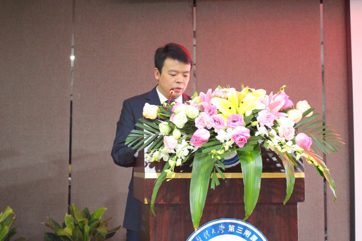 陈明坤副主任对前列腺穿刺方案选择授课.jpg