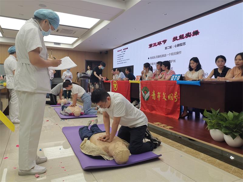01 心肺复苏操作（药学部团支部）.jpg