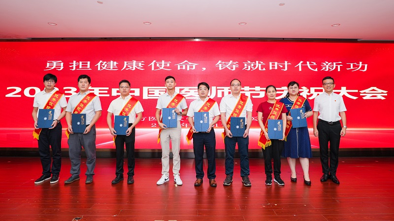 3ce2bcfb46b8dc96c1c272f152cb50e.jpg
